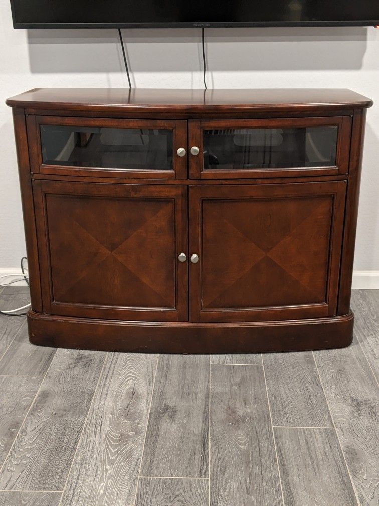 Beautiful Cherry Wood TV / Media Cabinet