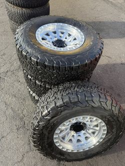 New Rims 17x9 6 Lugs 6x139.7 Tires Size 285/70r17 Bfgoodrich A