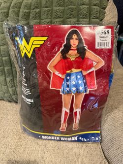WONDER WOMAN COSTUME *READ ALL*