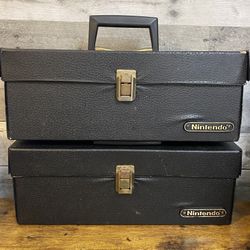 Vintage Authentic Nintendo NES Video Game Storage Case 16 Cartridge Holder Carrying Box