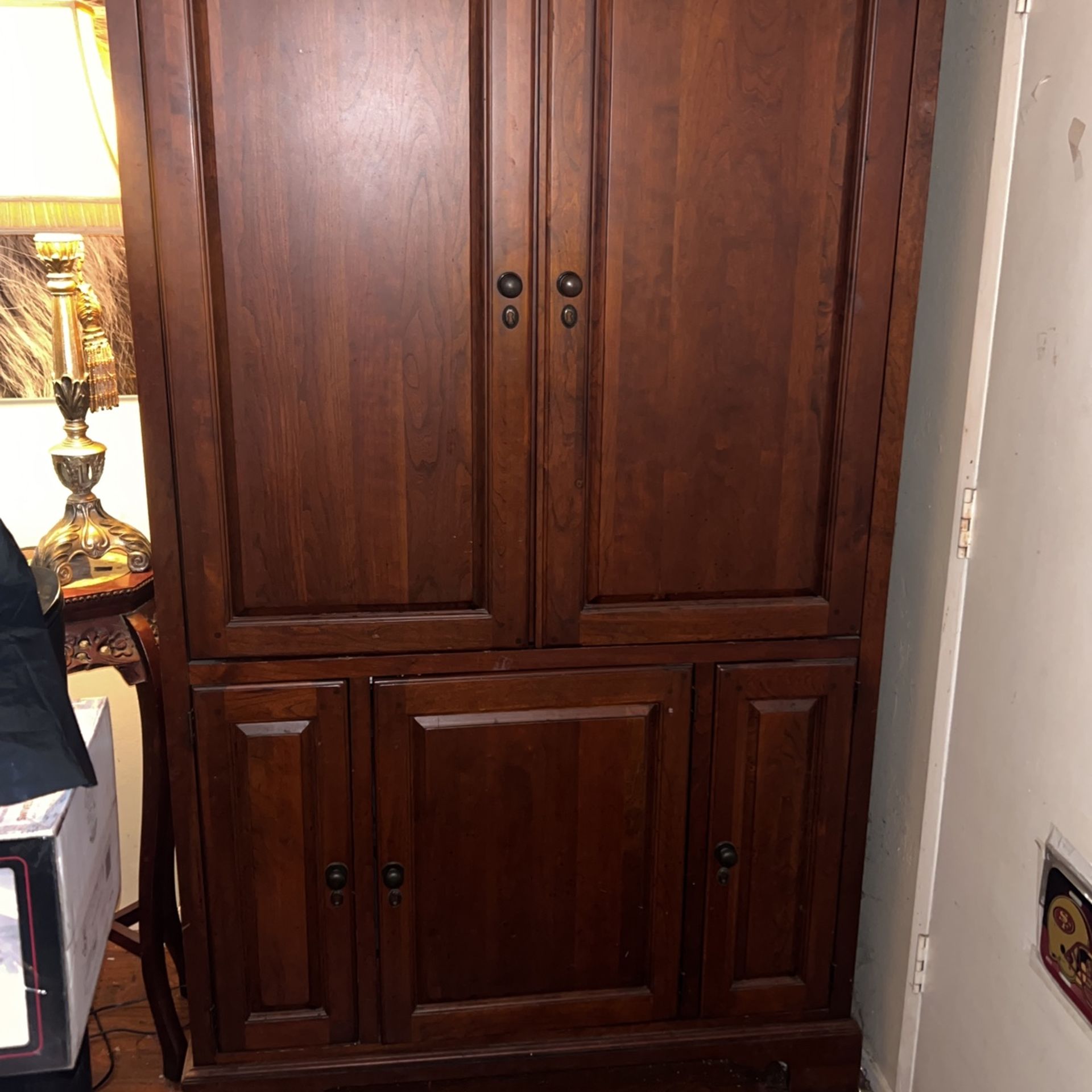 Armoire. Like New Cherry Wood 