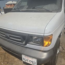 2007 Ford Econoline 
