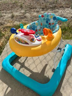 Baby Einstein Ocean Explorers 3-in-1 Submarine Walker