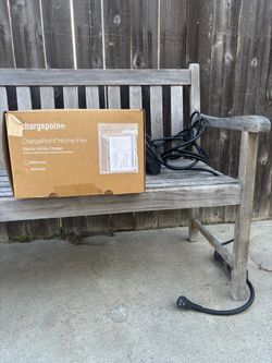 NEW ChargePoint Home Flex Level 2 NEMA 6-50 Plug Electric Car EV Charger J1772 NEVER OPENED - PRICED AT $500 ON EBAY