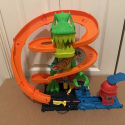 Dino Hot Wheel Track 