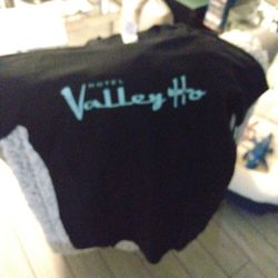Size Medium Hotel Valley Ho Shirt