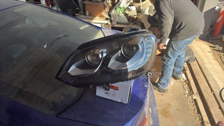 Volkswagen Golf Left Headlight
