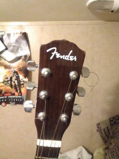 Fender DG-3 acoustic guitar
