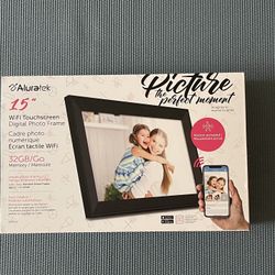 Brand New Digital Photo Frame (15 Inches)