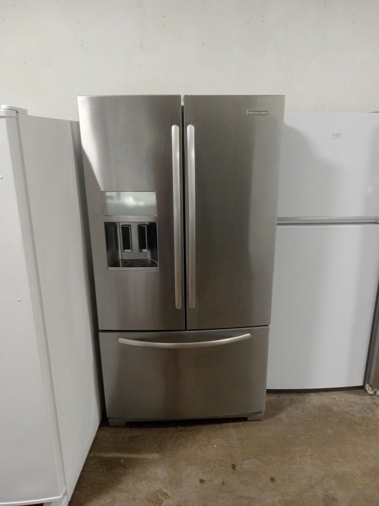 25 Cubic Foot KitchenAid Bottom Freezer Pull Out With Water And Ice In The Door