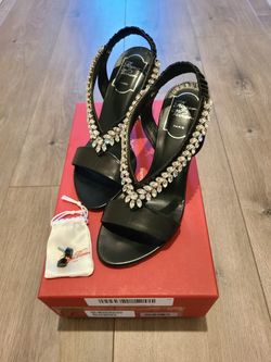 Roger Vivier *New* Choc Real V Type Jewels Sandals Black SIZE 36 (5.5~6 US size)