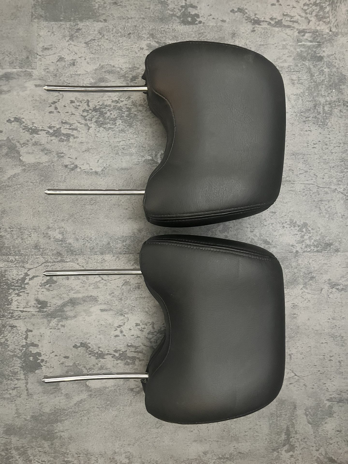Headrest for Subaru Legacy (2000–2003) – Black Leather