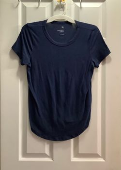 Navy blue favorite crew tee in size S