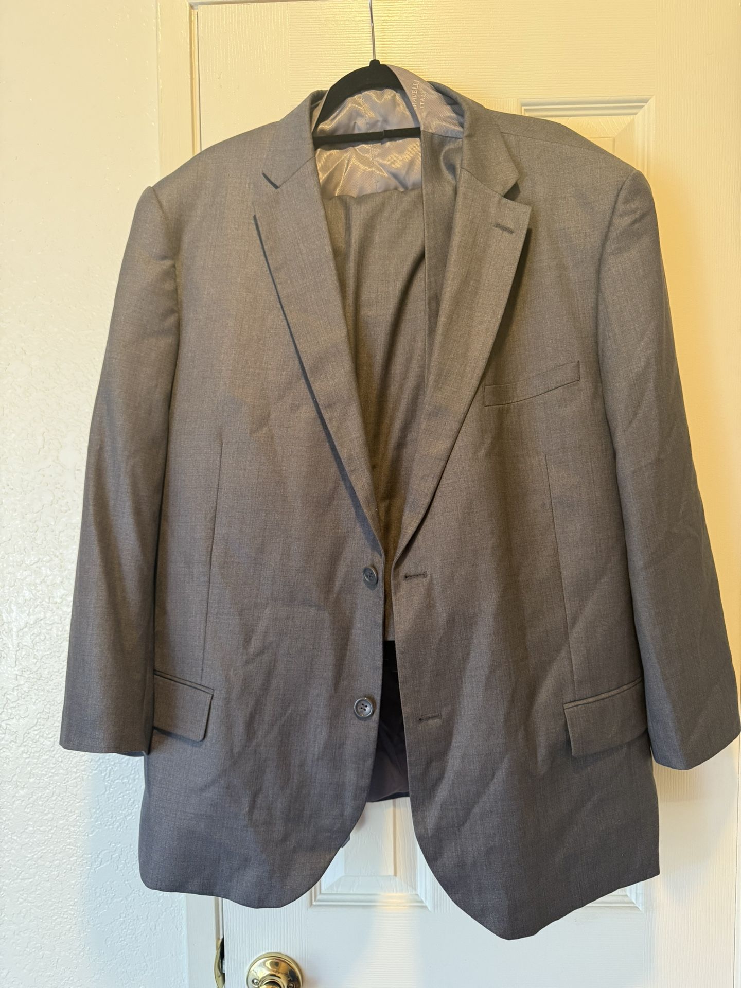 Men’s 2 Piece & 3 Piece Suit! 