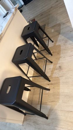 Set of 3 Black Metal Bar Stools