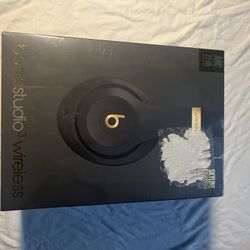 BRAND NEW! Beats Studio3 Wireless Headphones Skyline Edition 