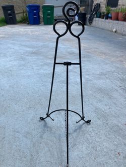 IRON SCROLL FLOOR EASEL