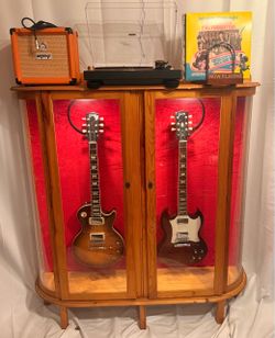 Custom 2-4 Guitar Humidified Display