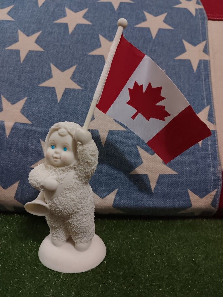 Snowbabies " Oh Canada" (1)