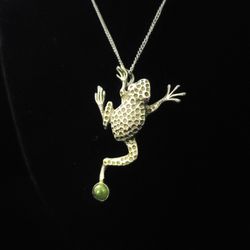 18" x 1.2mm Solid Sterling Silver Curb Chain w RARE Solid Sterling Silver Darter Frog Jade Pendant, Mint!