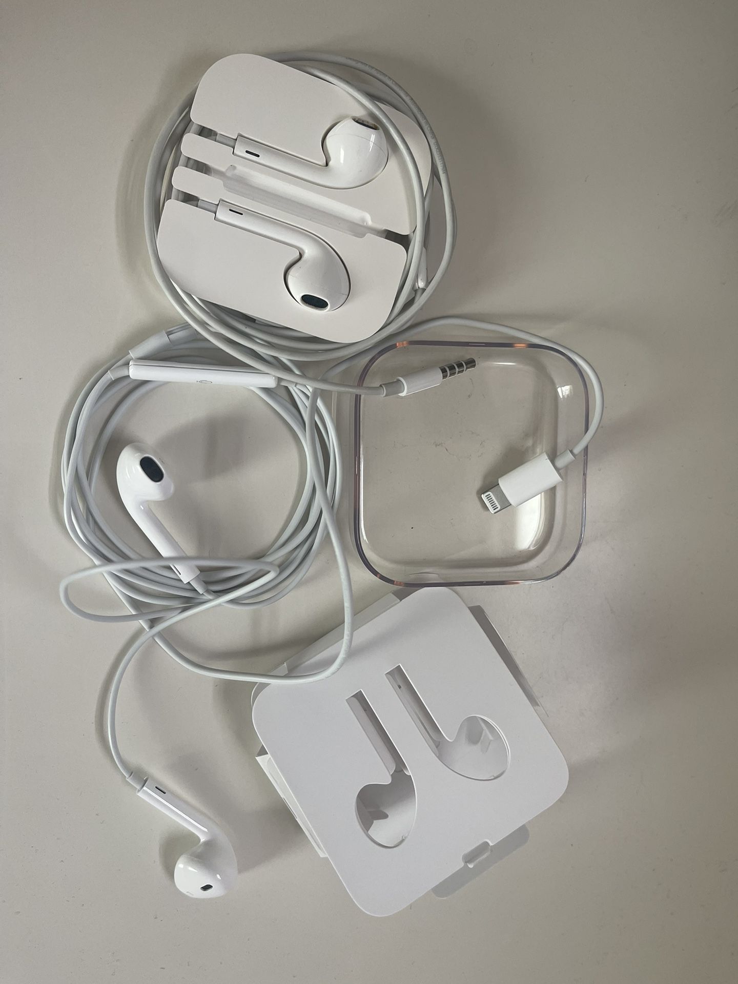 Apple Ear Phones With Two Kind Of  Outlet