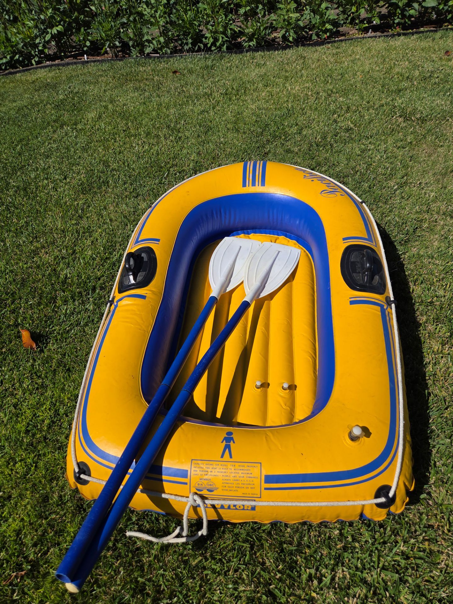 Inflatable raft