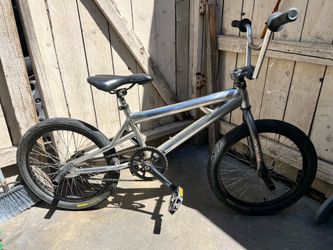 Mongoose Hoop D Bmx Bike
