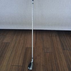 TaylorMade Rescue Mid Golf Club