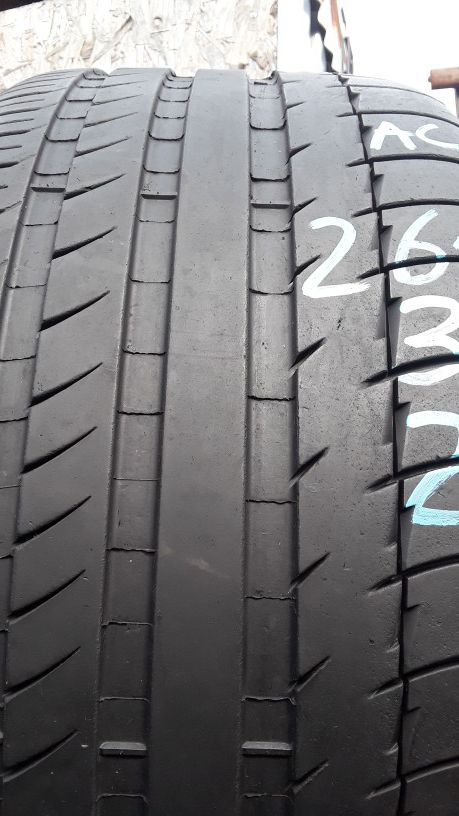 265/35-21 #1 tire