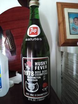 1978 sevenup bottle( Salutes Edition)