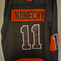 Konecny Flyers Jersey Plus Signed Puck!