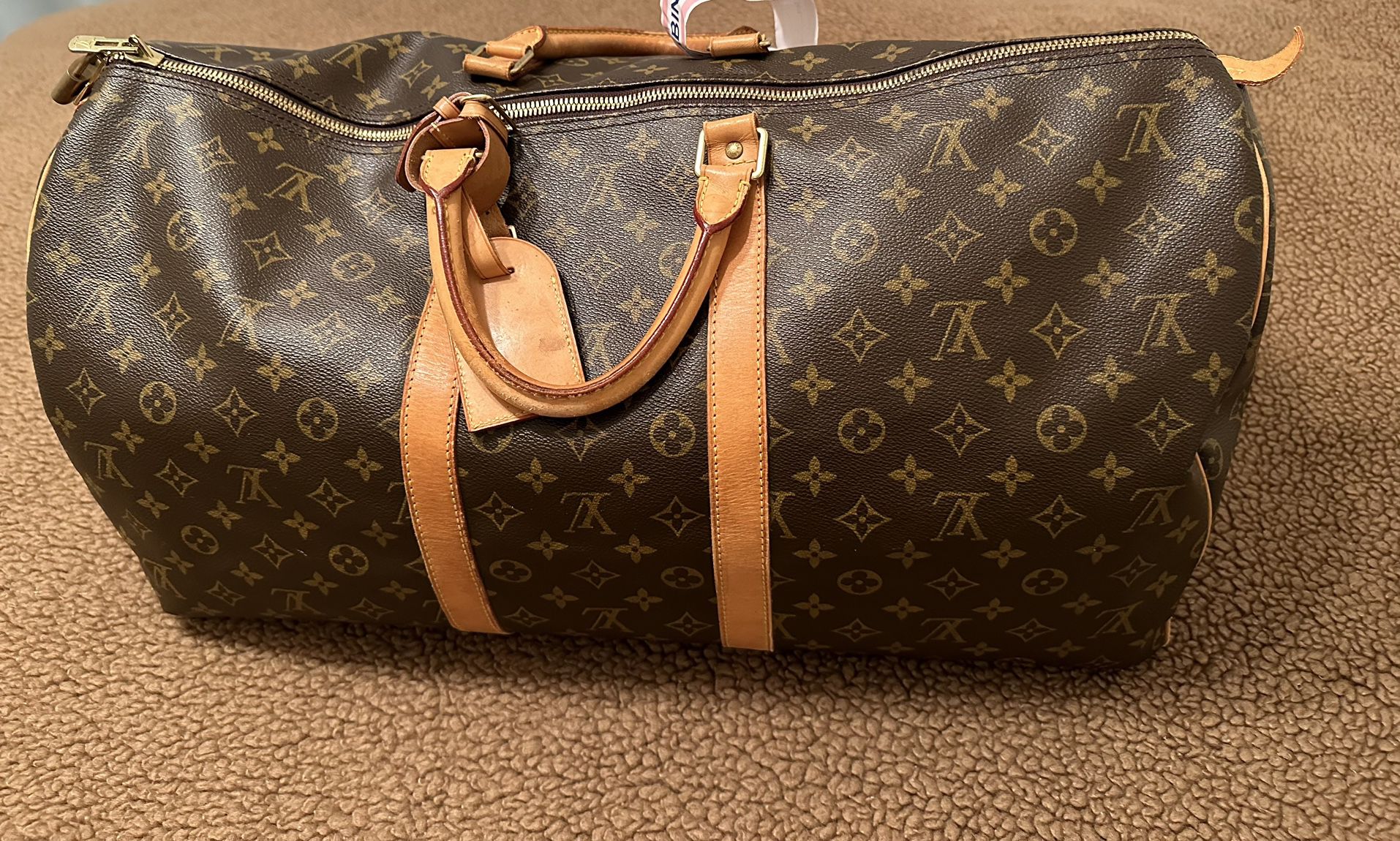 100% Authentic Louis Vuitton Keepall 55 Duffle Bag. for Sale in