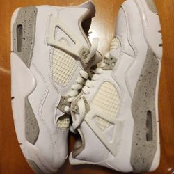 Air Jordan 4 Retro White Oreo Size 7y