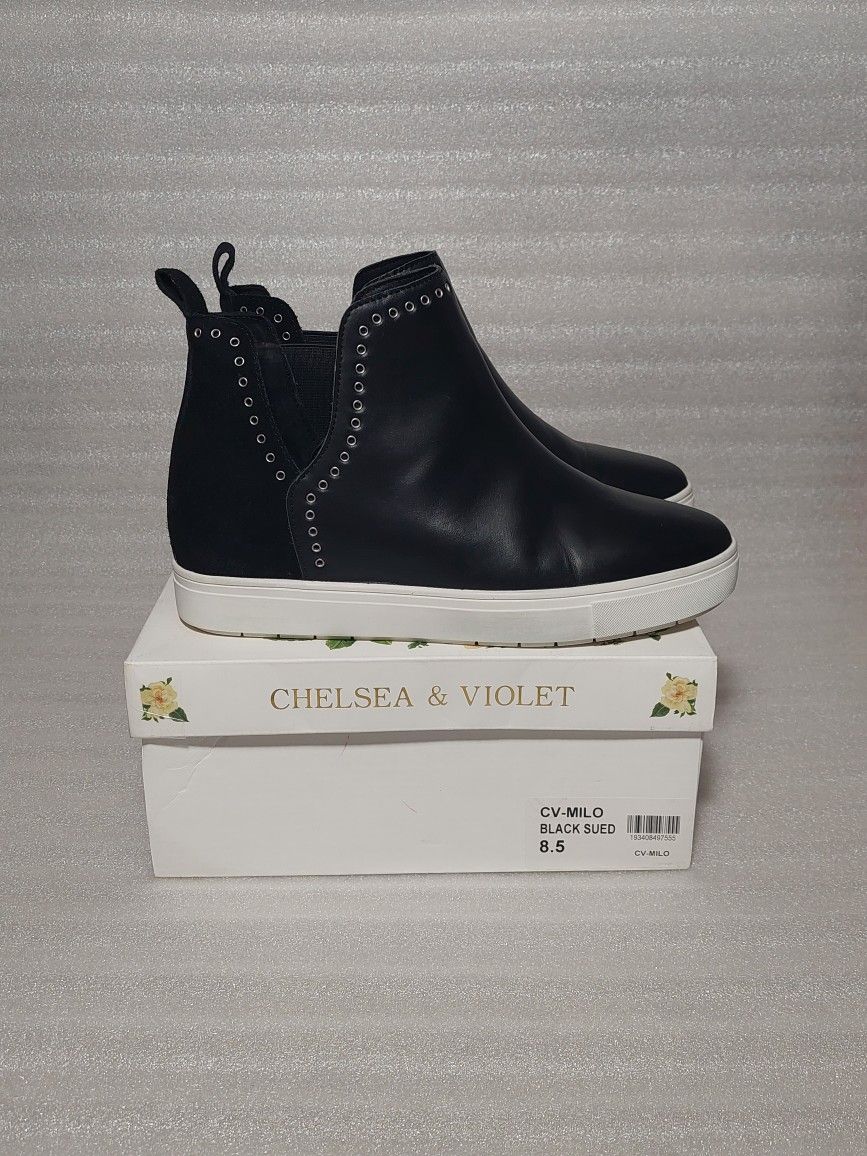 CHELSEA & VIOLET short boots. Size 8.5 women's shoes. Low wedge heel. Black. Like new