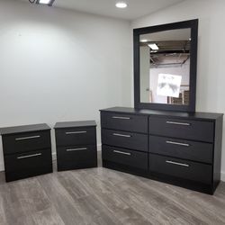 Dresser Whit Mirror And 2 Nightstands - Comoda Con Espejo Y 2 Mesitas De Noche 