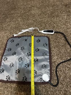 17.7” x 17.7” waterproof pet heating pad wit adjustable temperatures