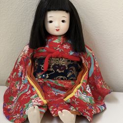 Ichimatsu Doll Dressed In Beautiful Kimono 
