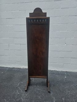 Vintage-Style Wooden Standing Belt / Accessory Display Rack