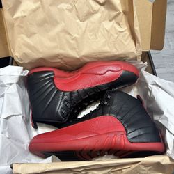 DS JORDAN 12 FLU GAME size 12.5