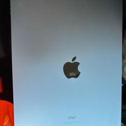 2020 Mac Book And iPad Air 4