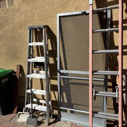 2 Ladders 8’ And 10’