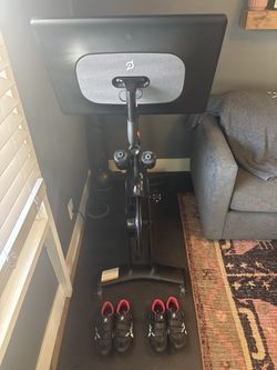 Peloton Bike Plus 2018 Excellent Conditio - Boynton Beach, FL