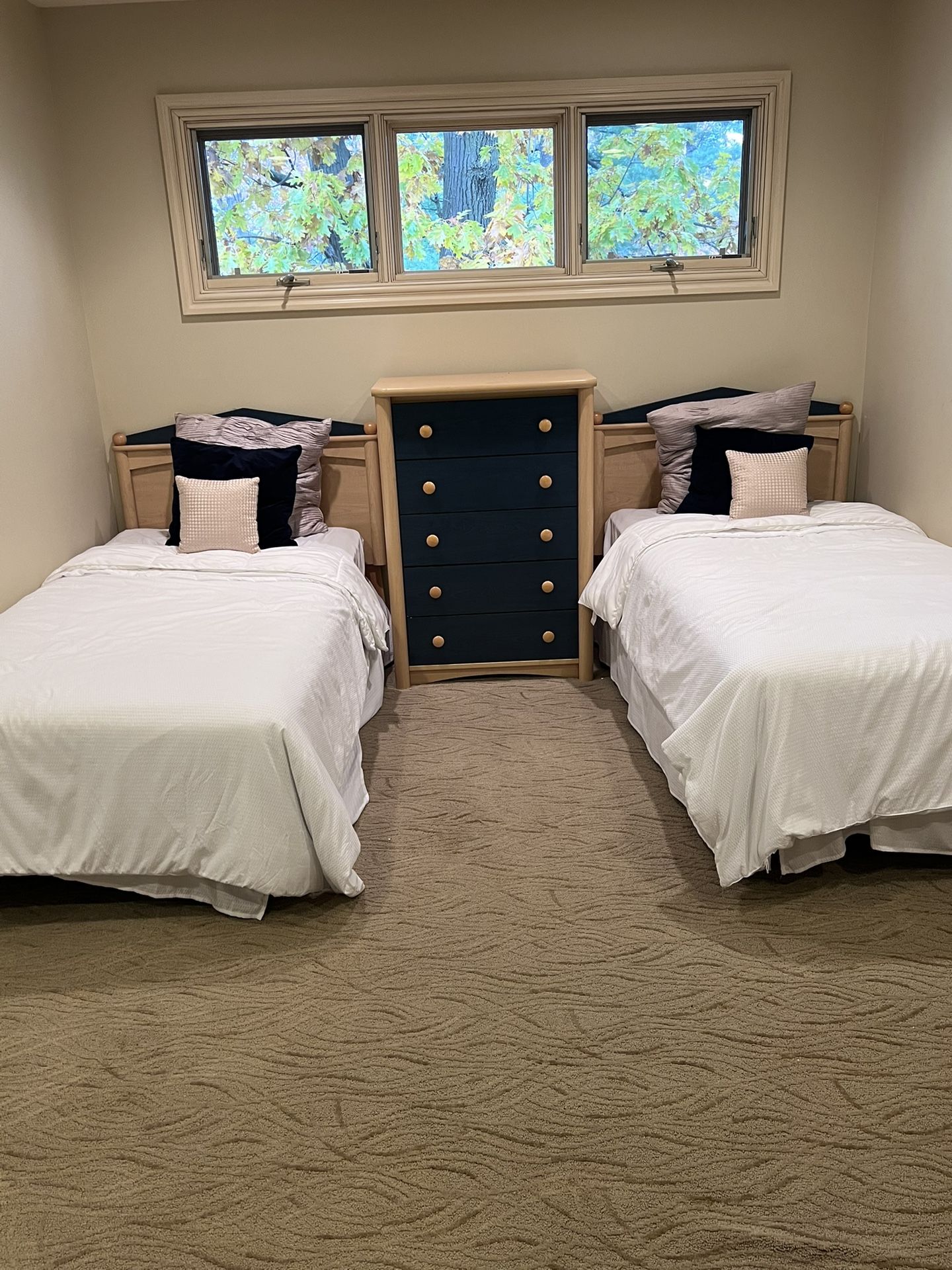 Twin Bed Bedroom Set