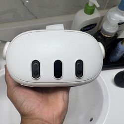Meta Quest 3 512GB All-In-One Mixed Reality Headset