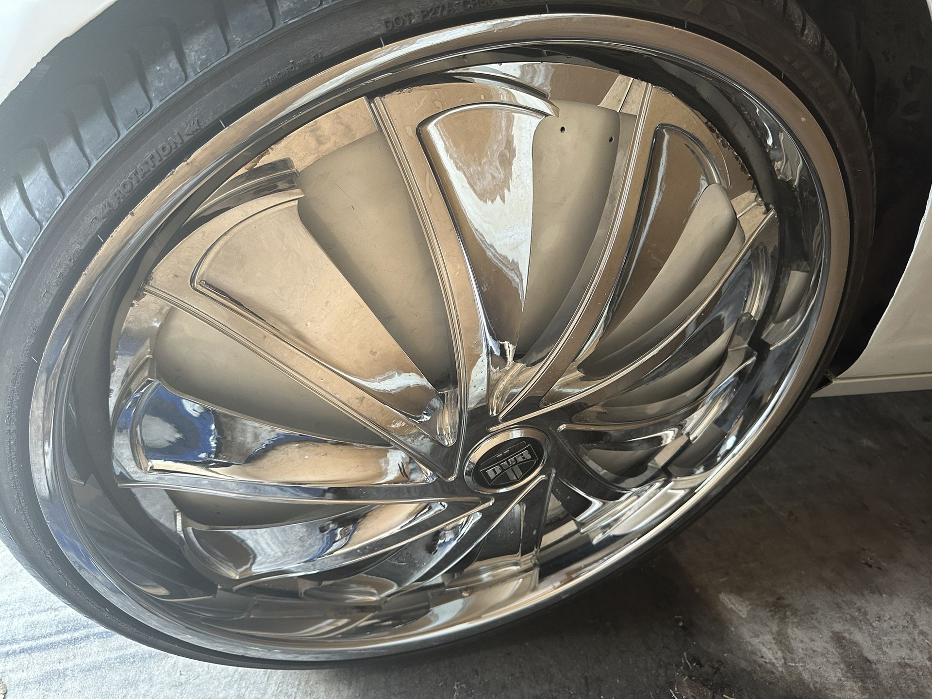 32 Inch Dub Floaters
