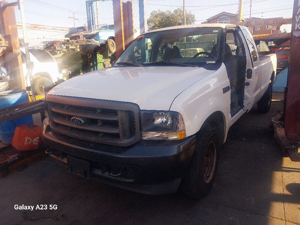 2004 Ford F250 For Parts