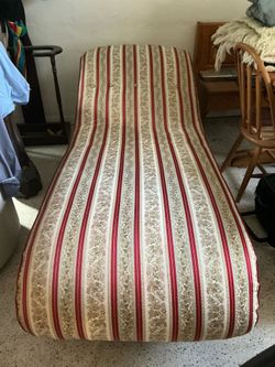 Fainting couch