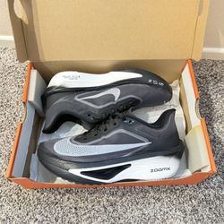 Nike Men - Size 8