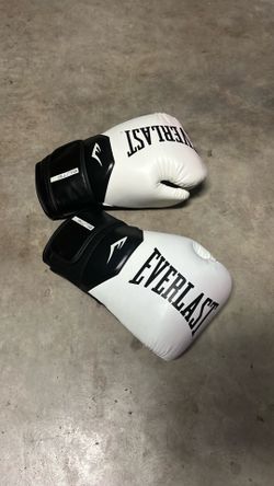Boxing gloves