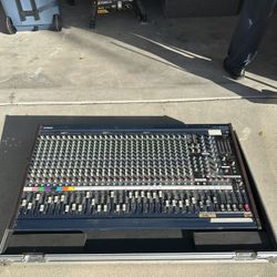 Yamaha MG32/14fx Mixer 